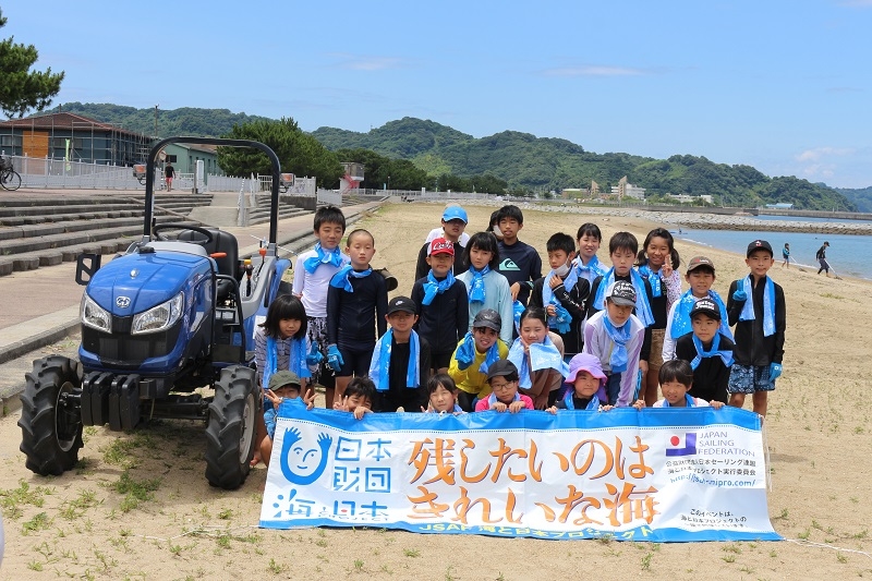 「JSAF海と日本プロジェクトin松山」のビーチクリーン活動に参加しました