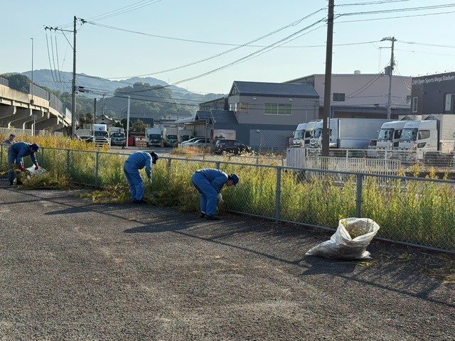 株式会社ＩＳＥＫＩ　Ｍ＆Ｄ（松山）周辺の清掃活動を行いました