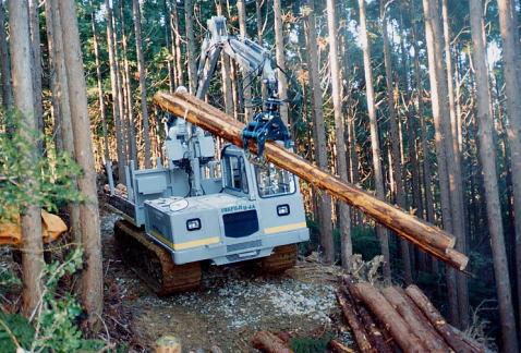 林業機械の自動化・遠隔操作化に向けた開発・実証事業の事業実施者の公募を開始しました