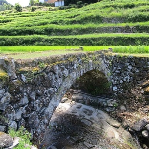 【大分県拠点】受け継がれる日本の原風景、棚田の石垣と石橋